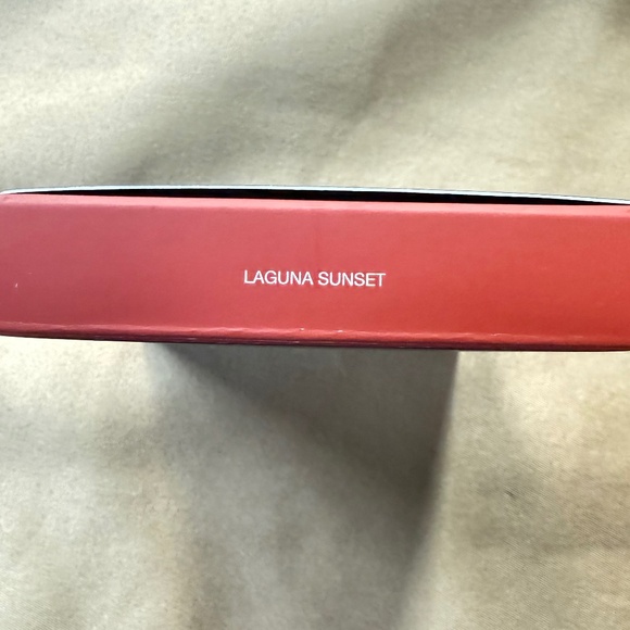 NARS Limited Edition Quad Eyeshadow Pallet in Laguna Sunset - Picture 2 of 6